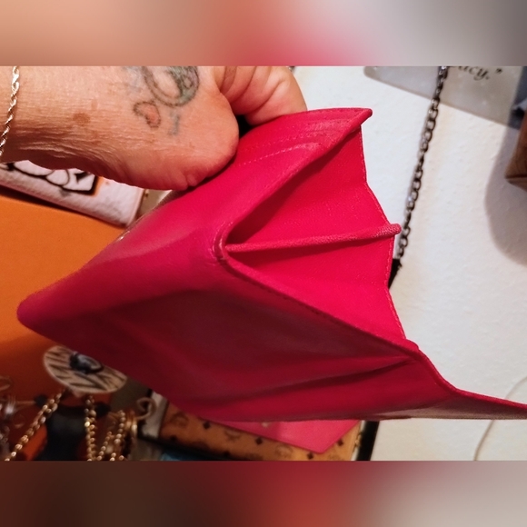 YSL Wallet Very Good Pre-loved Condition - Picture 9 of 11